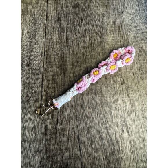 Pink Wristlet Purse Strap Macrame Pink Bag Charm Keychain Accessory NEW - Picture 1 of 2